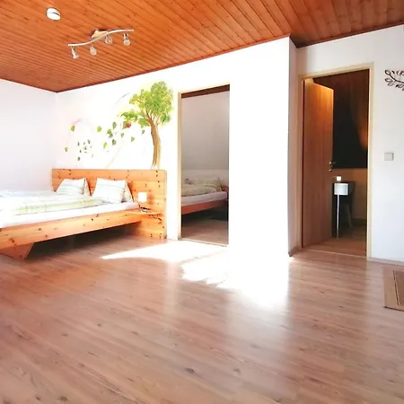 Gasthof Seeblick Guest house Zeutschach