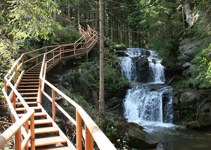 Seeblick Konukevi Zeutschach