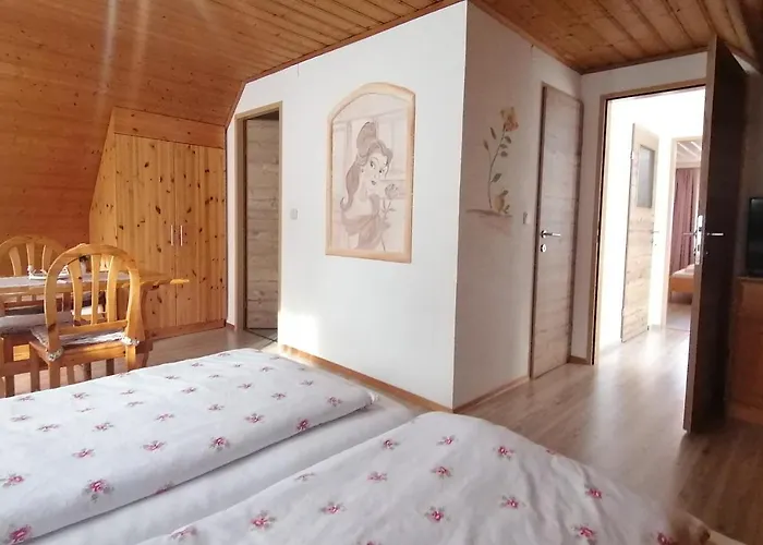 Gasthof Seeblick Guest house Zeutschach